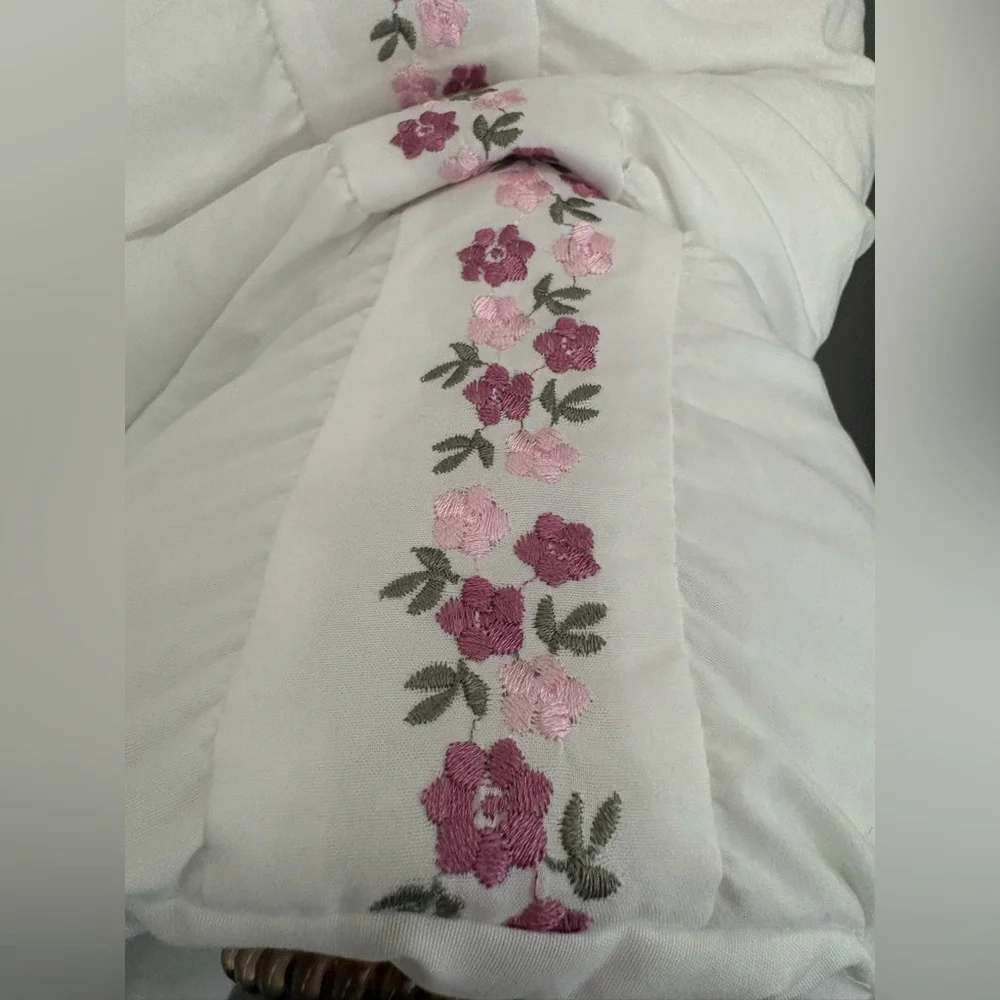 Gunne Sax by Jessica McClintock Full/Queen quilt set delicate floral embroidery